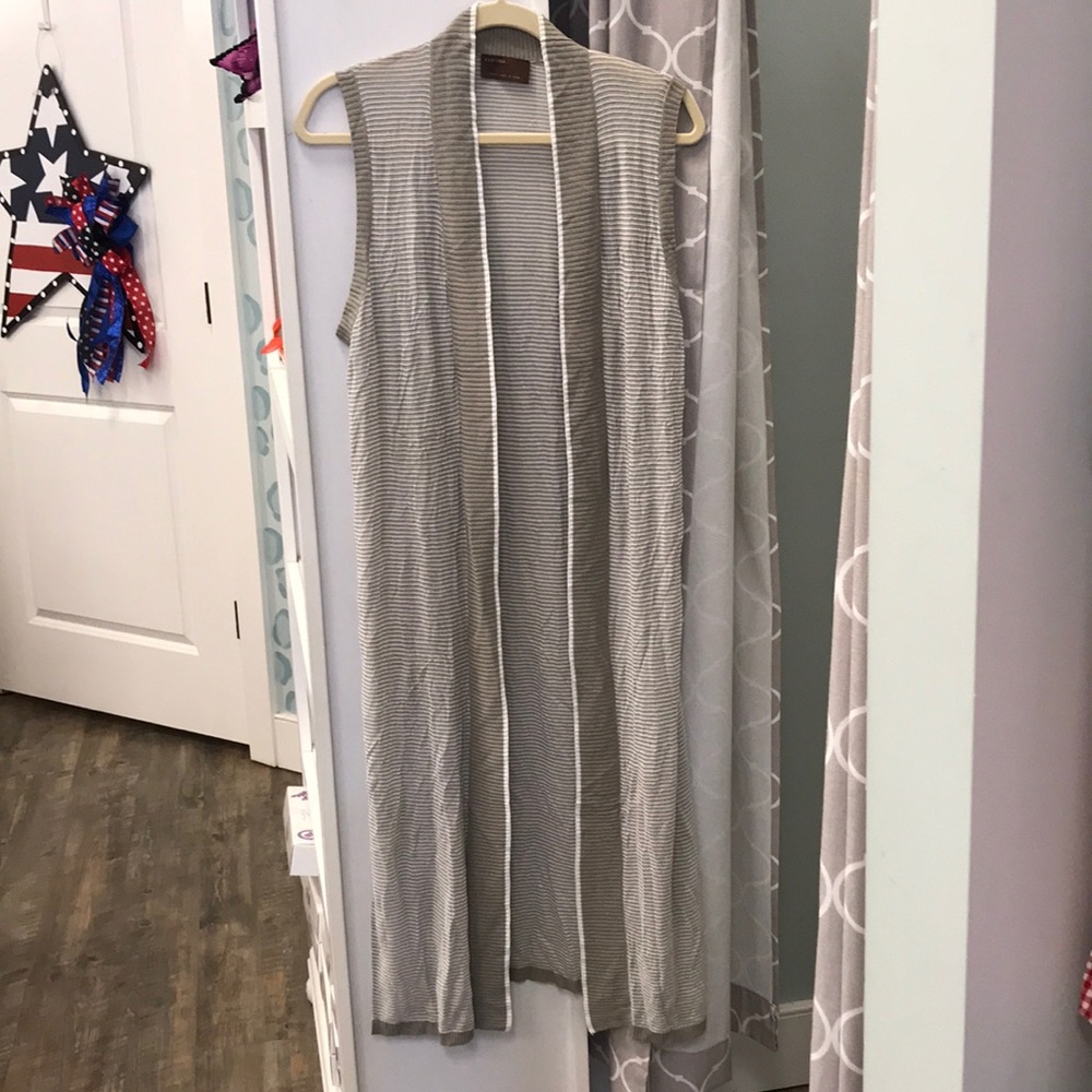 Kerisma Khaki and White Cardigan